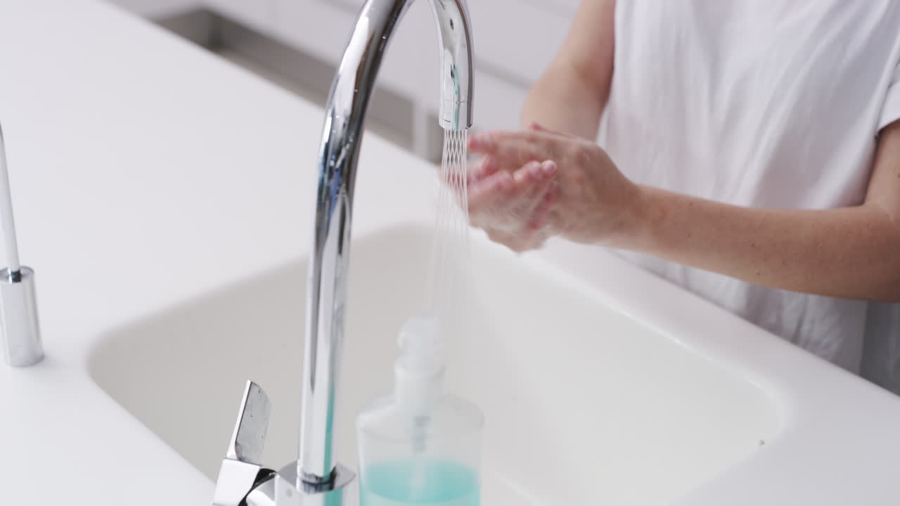 깨 ⁇ 한 손으로 인생은 더  ⁇ 습니다.