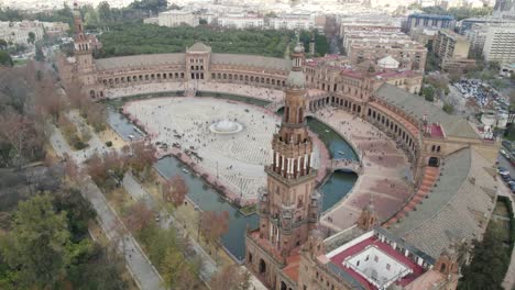 Majestuosa-Plaza-España-O-Plaza-De-España-En-Sevilla