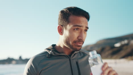 playa, fitness y agua potable para el hombre