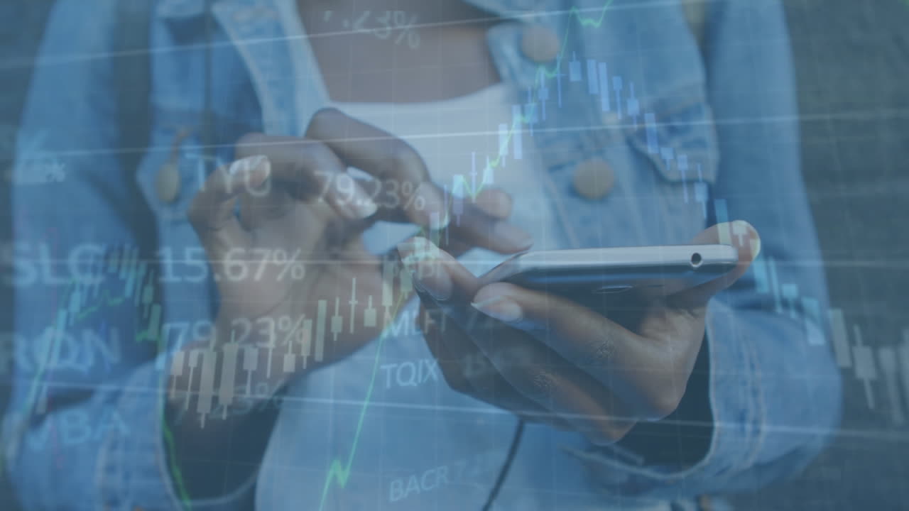 animazione dell'elaborazione dei dati finanziari su persone che utilizzano smartphone