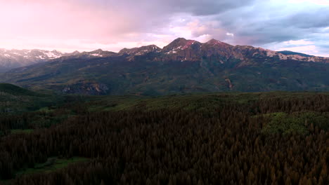 Vistas-Del-Abejón-Al-Atardecer-Del-Pico-Ruby-Colorado