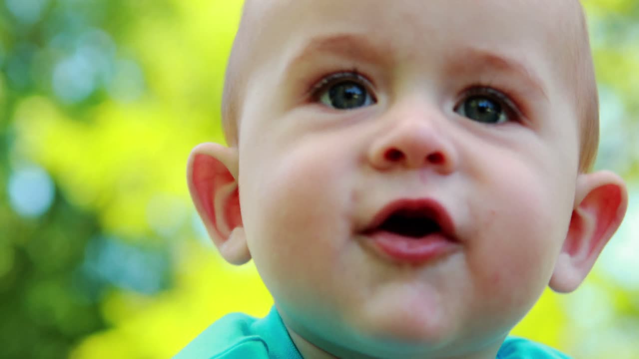 귀여운 아기 소년 놀이