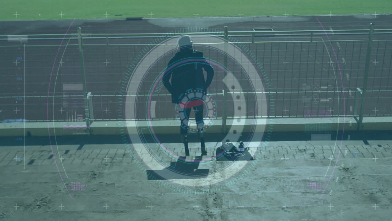 레이싱 트랙에 따라 달리기 블레이드를 가진 장애인 남성 운동 선수에 대한 디지털 데이터 처리의 애니메이션