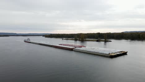 Lastkahn-Auf-Dem-Mississippi-River-2