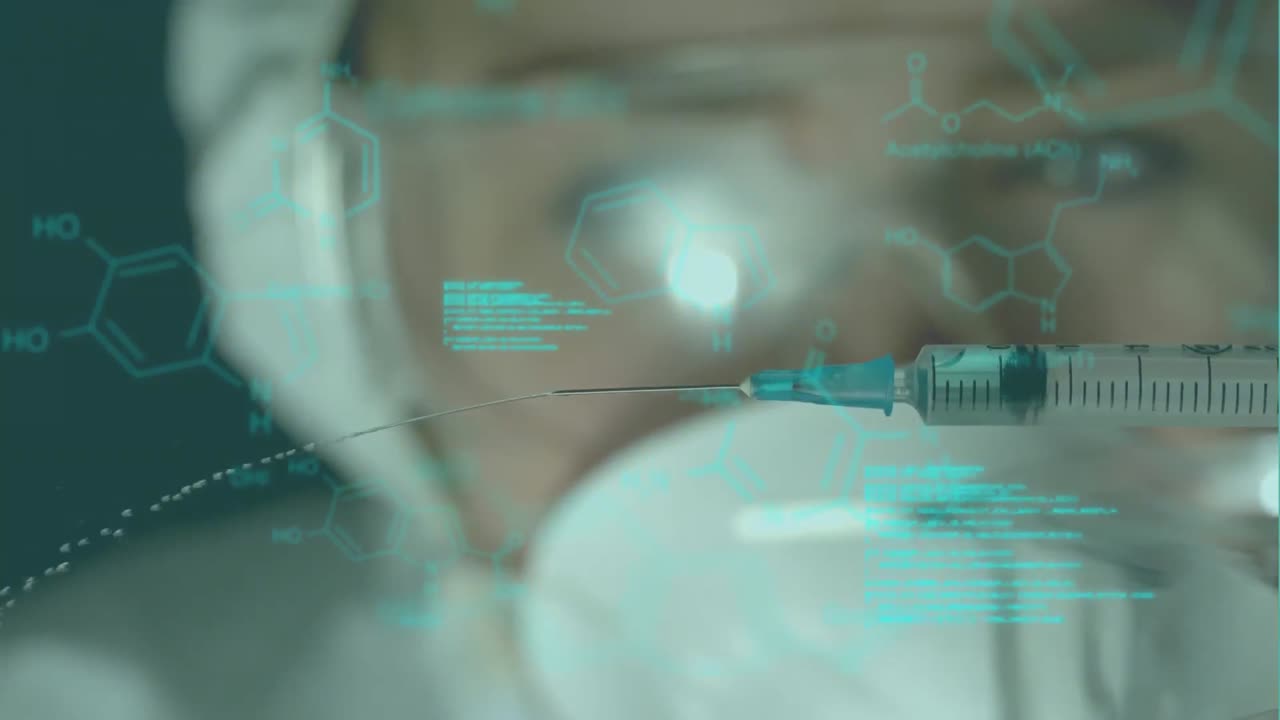 animación del procesamiento de datos médicos sobre una científica en el laboratorio