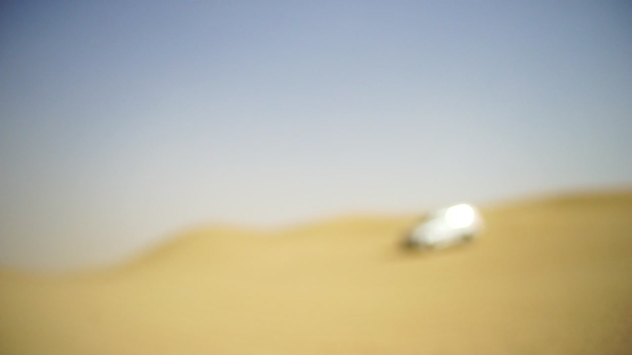 사막 의 오프 로드 차량 모험