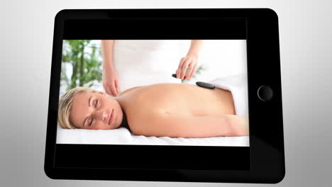 computadora tablet animada que muestra videos sobre la relajación