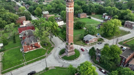 vista aérea de una torre de vigilancia en college heights cerca de st