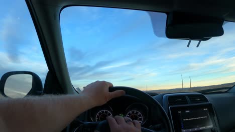 conduciendo a través del sudoeste de los estados unidos en el campo del desierto - punto de vista del conductor hiperlapso