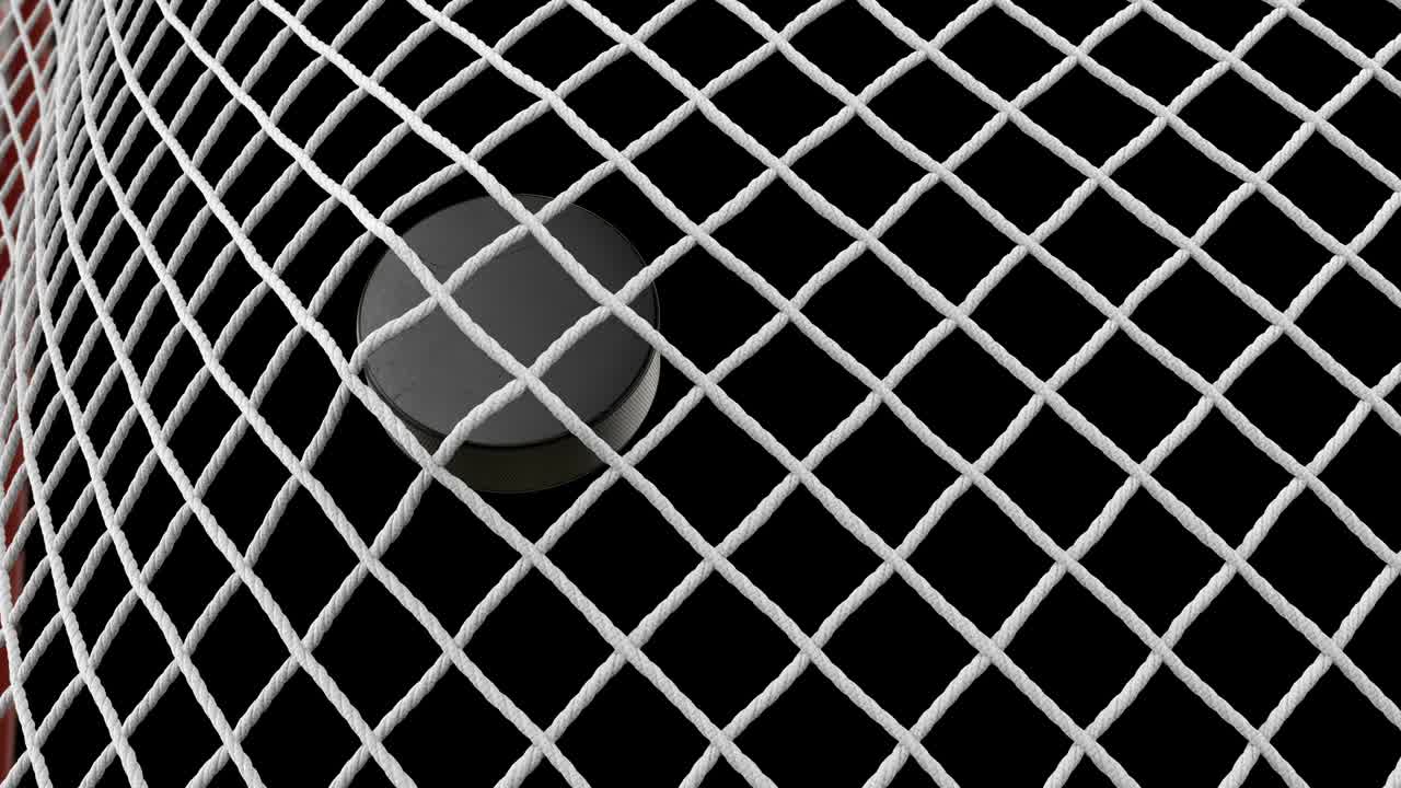 클로즈업 골 모멘트: 하키 이 녹색 화면과 함께 검은 바탕에 슬로모션으로 게이트 그리드에 날아갑니다. 알파 매트와 함께 아름다운 3d 애니메이션.