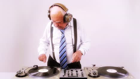 grandpa dj vid 19