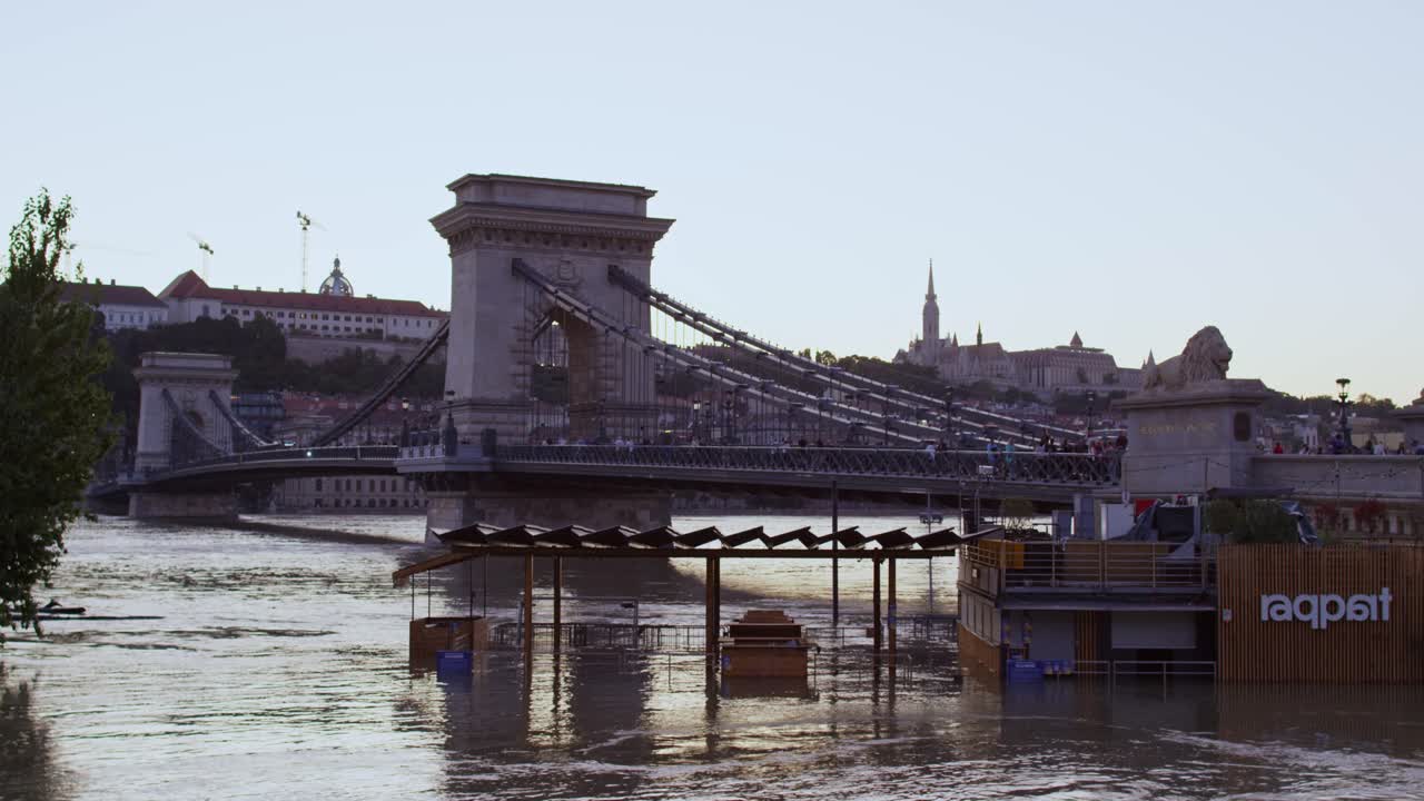 Liberty bridge view during the danube flood of 2024, from Pest side. 1