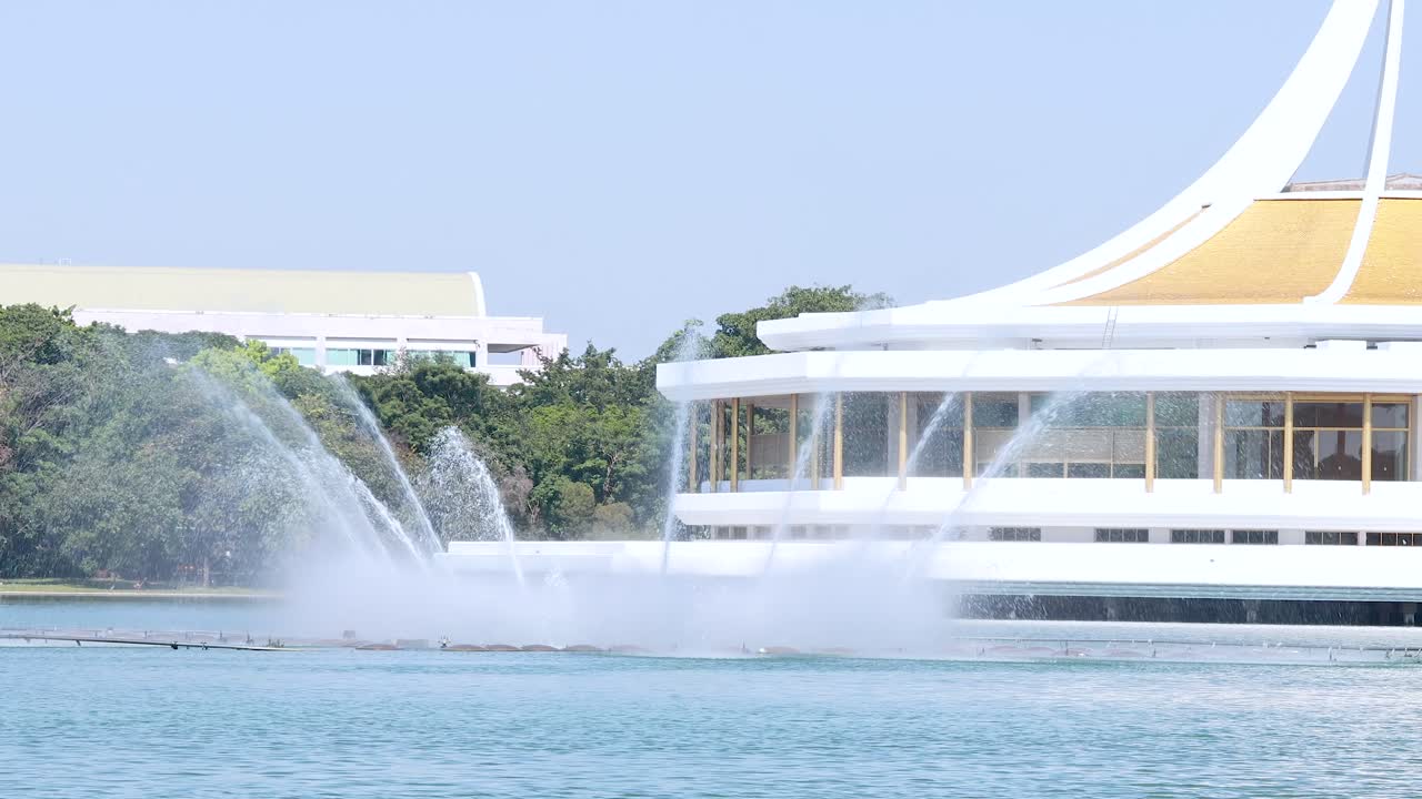 Scenic fountain spraying water in Bangkok's Suan Luang Rama IX Park