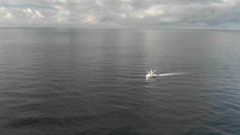 Shrimp-boat-off-of-emerald-isle,NC-coast