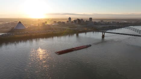 Establishing-shot-of-Memphis-Tennessee