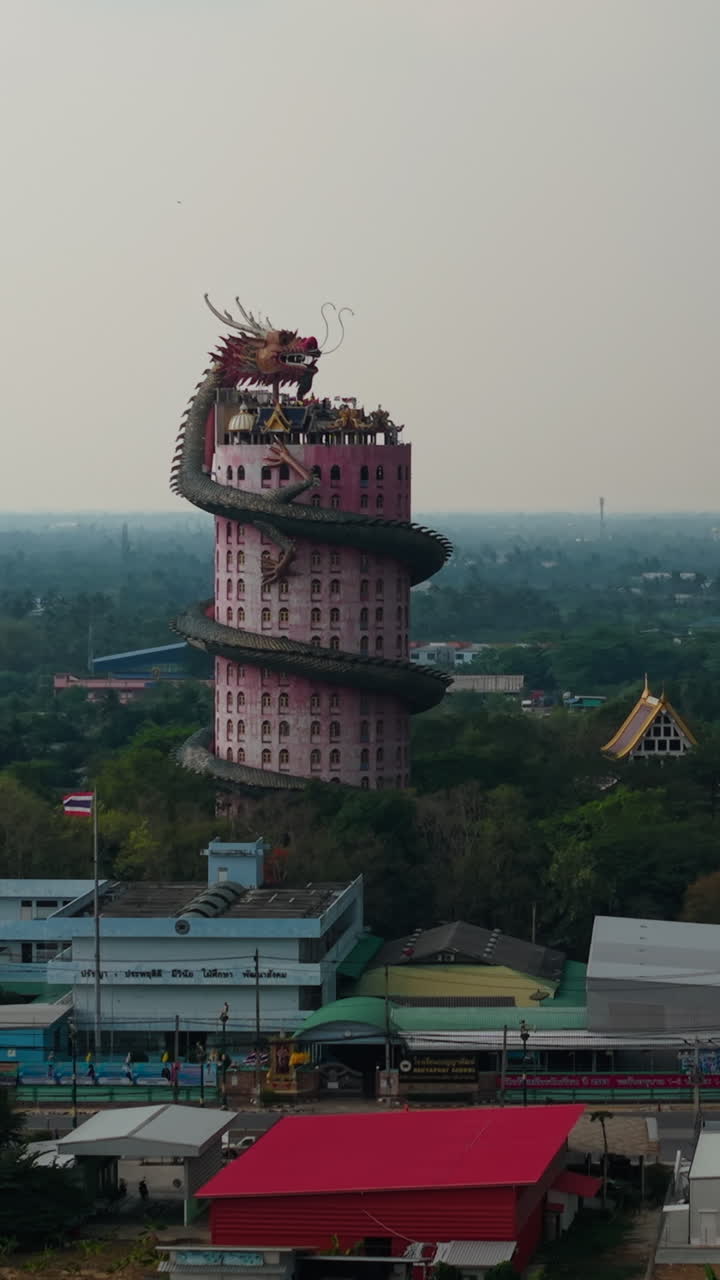 Templo del Dragón Wat Samphran en Tailandia