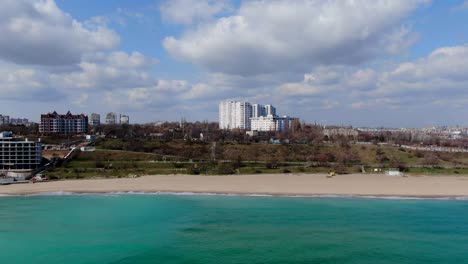 Das-Schwarze-Meer-Ist-An-Sonnigen-Tagen-Nicht-Wirklich-Schwarz