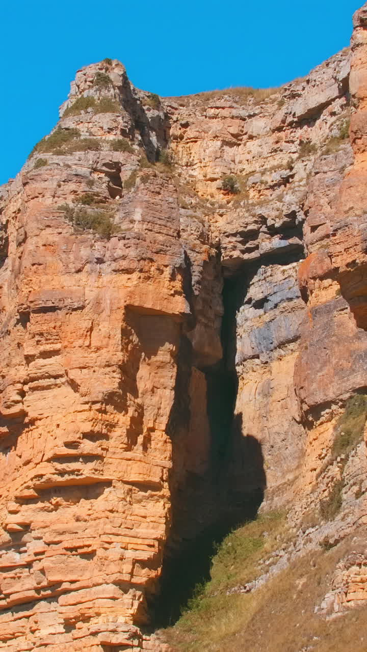 Parete rocciosa di montagna