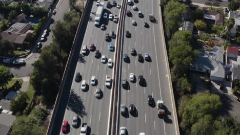 Vista-Aerea-Del-Trafico-En-Los-Angeles