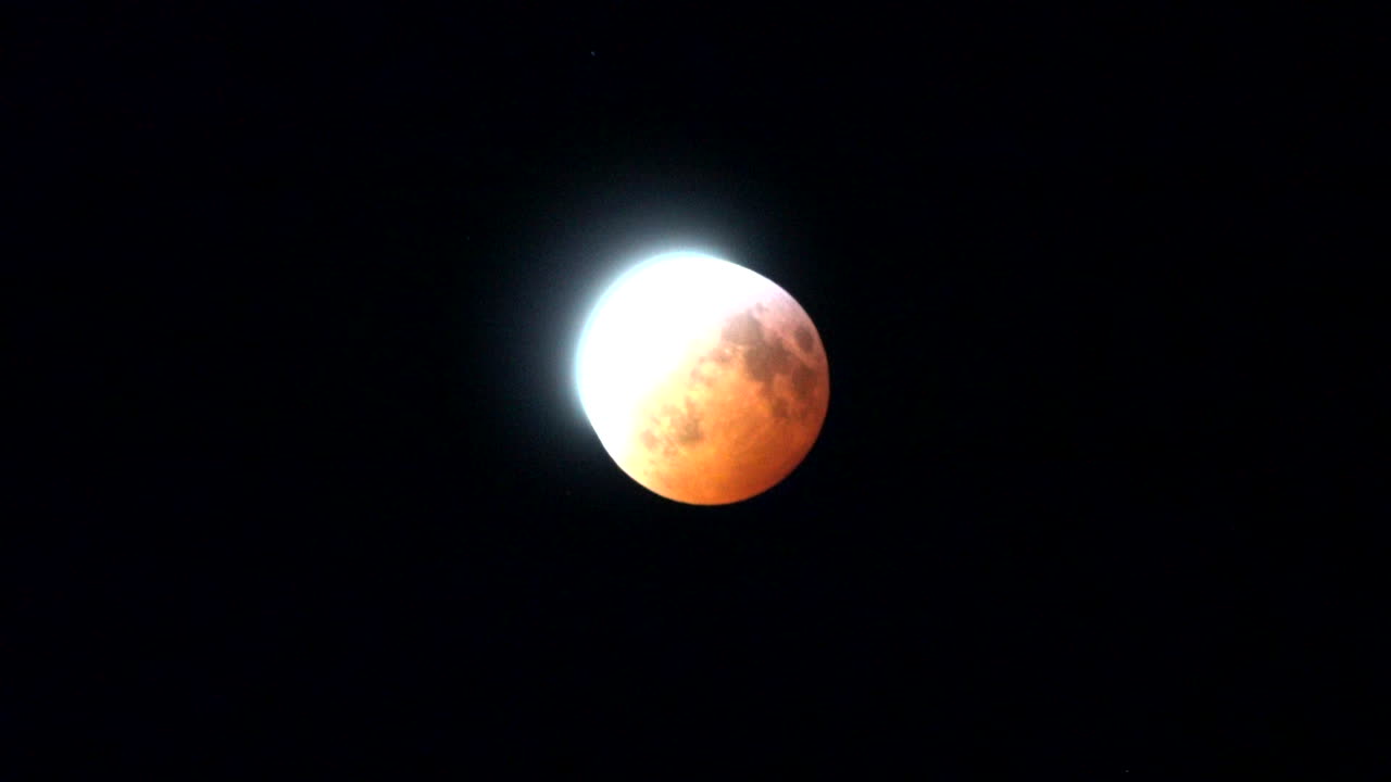 el eclipse lunar de luna de lobo de sangre llena del 20 de enero de 2019