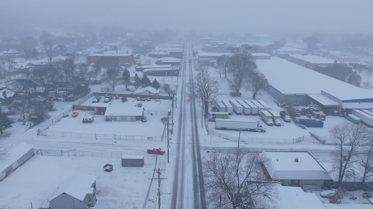 Aerial footage following Dodds Avenue in the midst of a snowstorm in Chattanooga, TN.