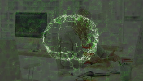 animación del cerebro humano y conexiones sobre mujer de negocios en la oficina