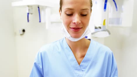 dental assistant using digital tablet