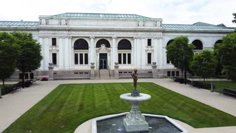 main branch of the columbus ohio library in downtown