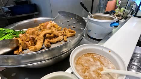 cooking and serving stewed pork leg rice