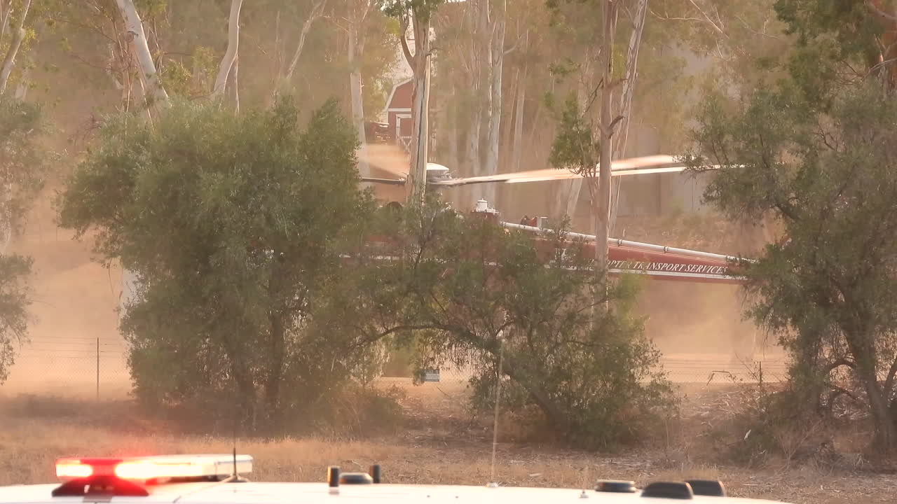 f소방 헬기가 착륙 및 이륙, 페어뷰 화재 시코르스키 ch-54a 스카이크레인