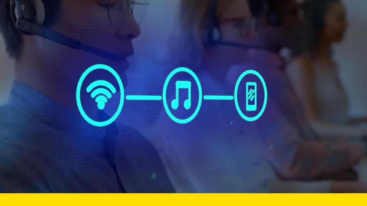 animación de tres iconos digitales sobre el hombre usando auriculares de teléfono