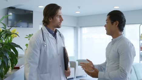 profesional médico en el trabajo