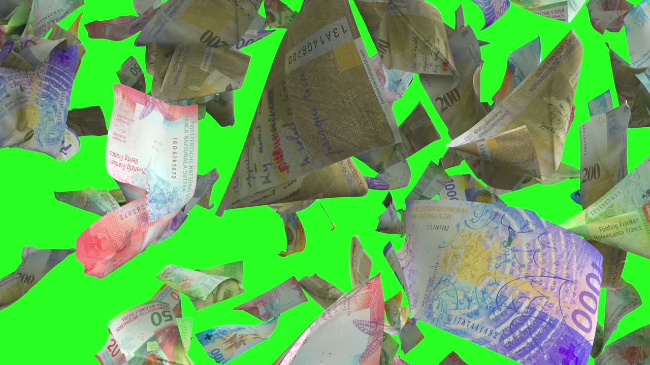 스위스 프랑 화폐가 녹색 크로마 키 4k에 떨어집니다.