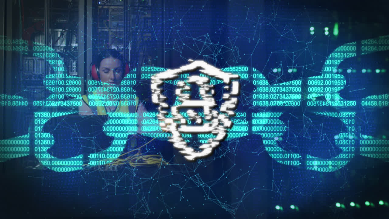 animación del procesamiento de datos sobre una trabajadora caucásica en la sala de servidores