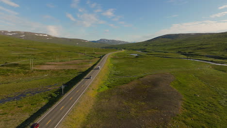 Paso-De-Montaña-Saltfjellet-En-La-Autopista-E6,-Condado-De-Norland,-Noruega