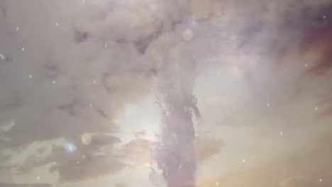 Animation-Eines-Christlichen-Kreuzes-Mit-Grauen-Wolken-Und-Einem-Sich-Im-Hintergrund-Bewegenden-Himmel