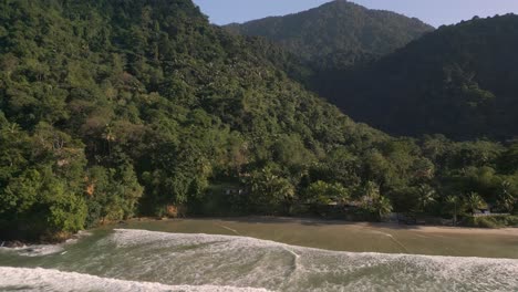 tyrico bay, maracas