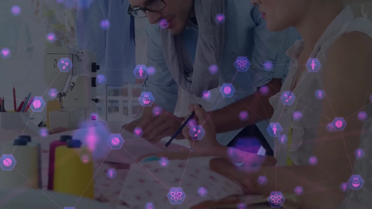 카우카스계 사업가들이 이야기하는 미디어 아이콘의 애니메이션