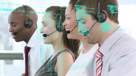 animación del procesamiento de datos financieros sobre personas que llevan auriculares de teléfono