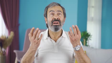 el hombre con problemas está orando.