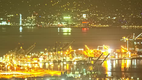 Time-Lapse,-Bright-Night-Above-San-Francisco-Bay-and-Oakland-Middle-Harbor,-California-USA