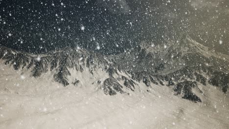 Starker-Schneefall,-Konzentriert-Auf-Die-Schneeflocken,-Berge-Im-Hintergrund