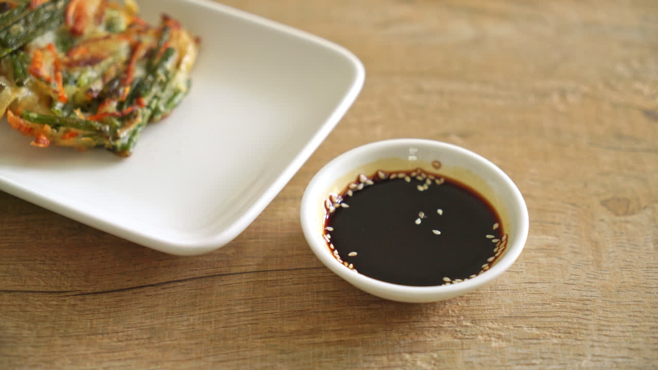 파전 또는 한국 팬케이크 또는 한국 피자 - 한국 전통 음식 스타일