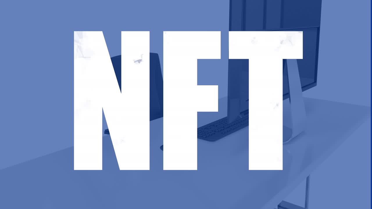 Animazione di un banner di testo NFT su un modello 3D di scrivania da ufficio su sfondo blu.