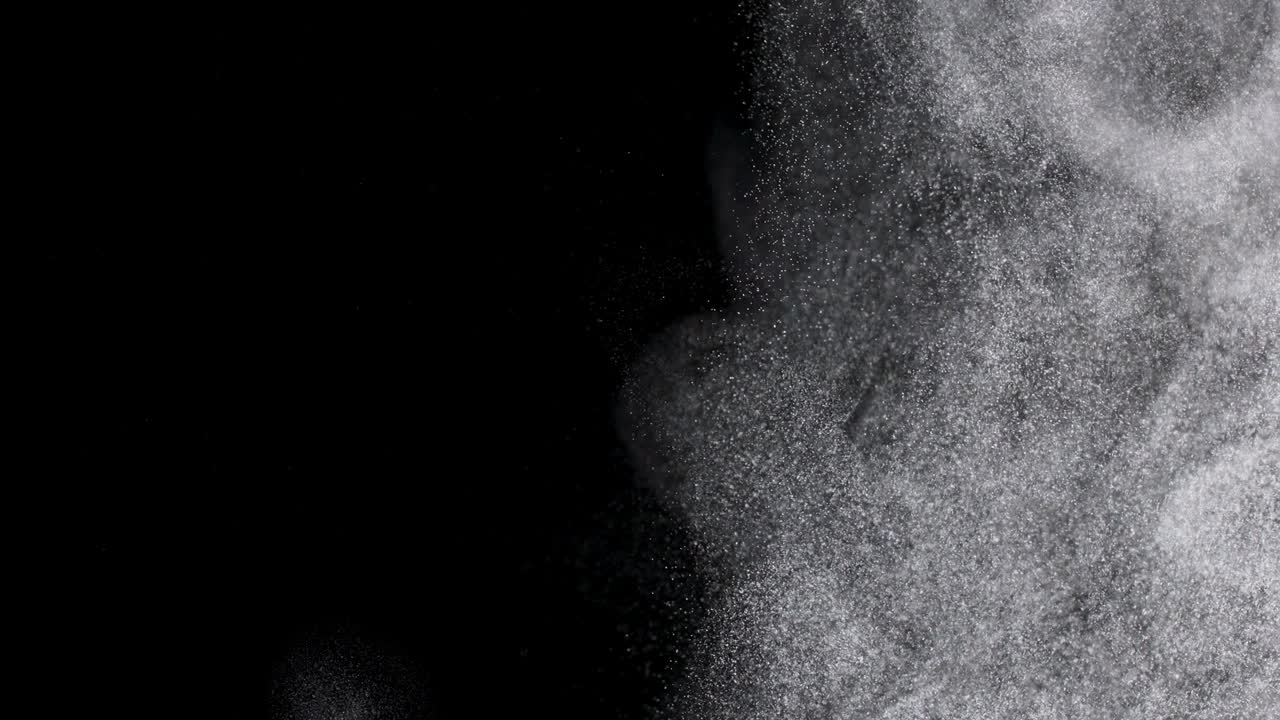 검은 바탕에 분리 된 파우더