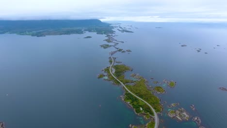 Imágenes-Aéreas-De-La-Carretera-Del-Océano-Atlántico-Noruega