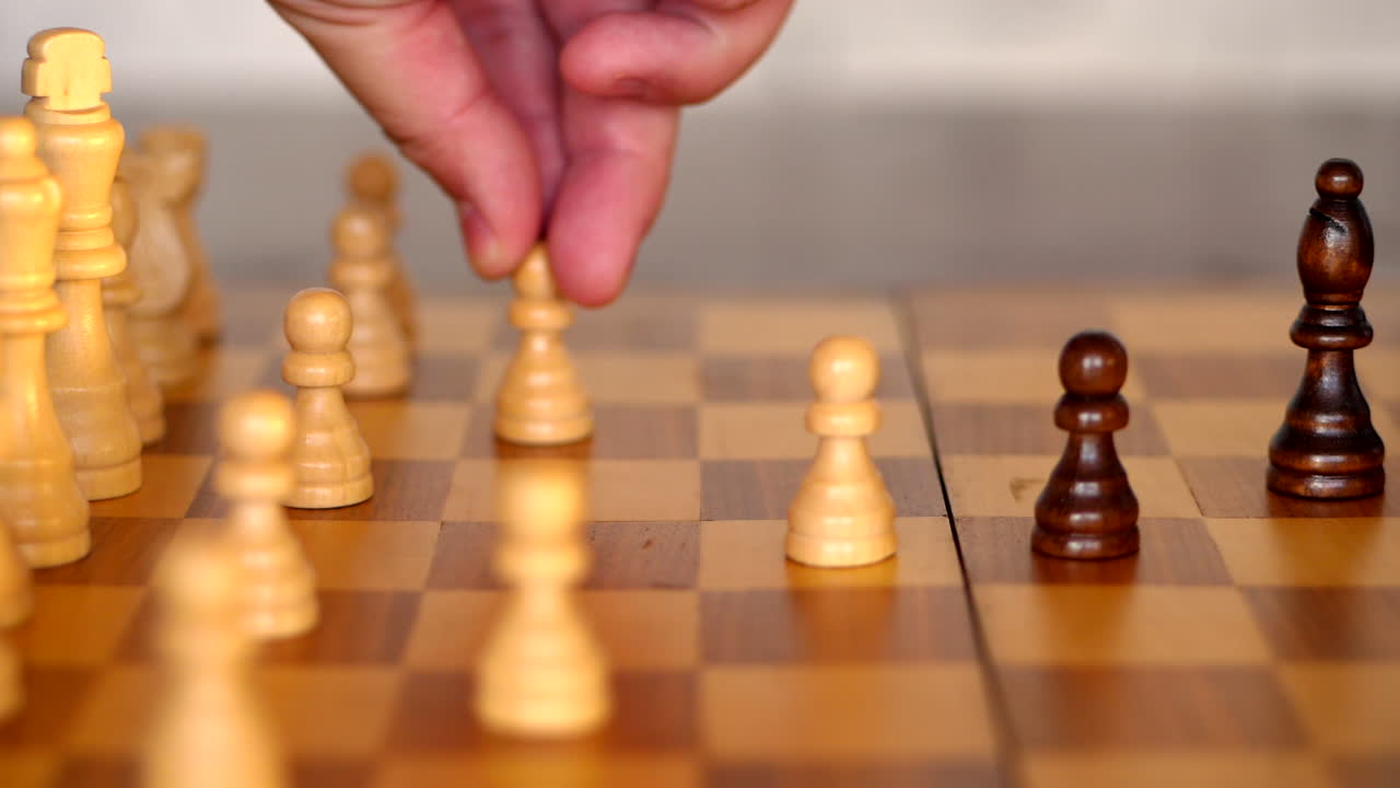 유리 체스 조각