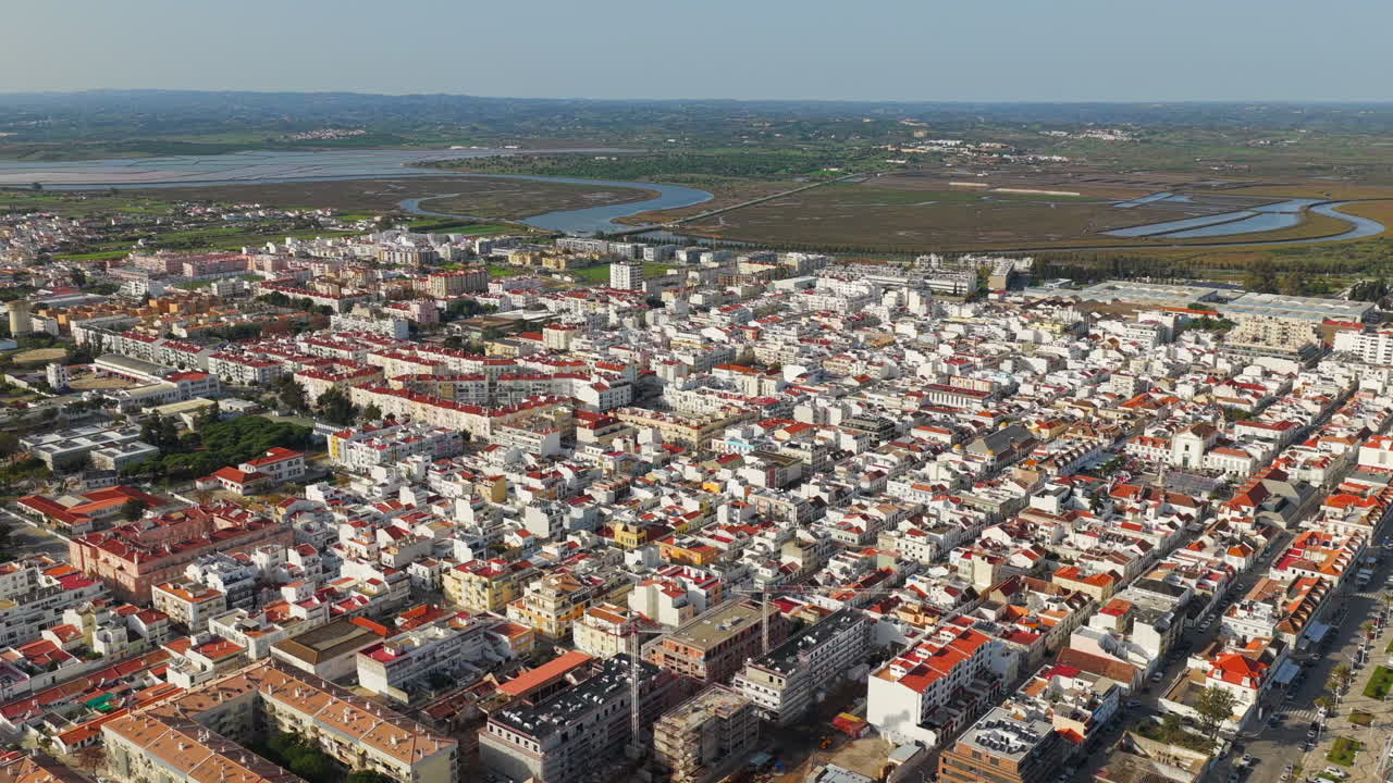 Strade geometriche della città di Vila Real de Santo Antonio, Portogallo, vista aerea