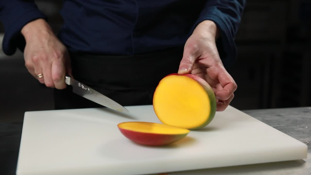 cómo cortar un mango