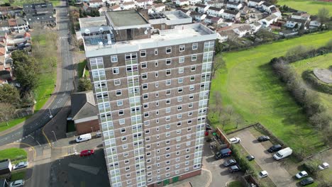 Overhead-birds-eye-view-Tower-block-Dagenham-London-UK-Drone,-Aerial